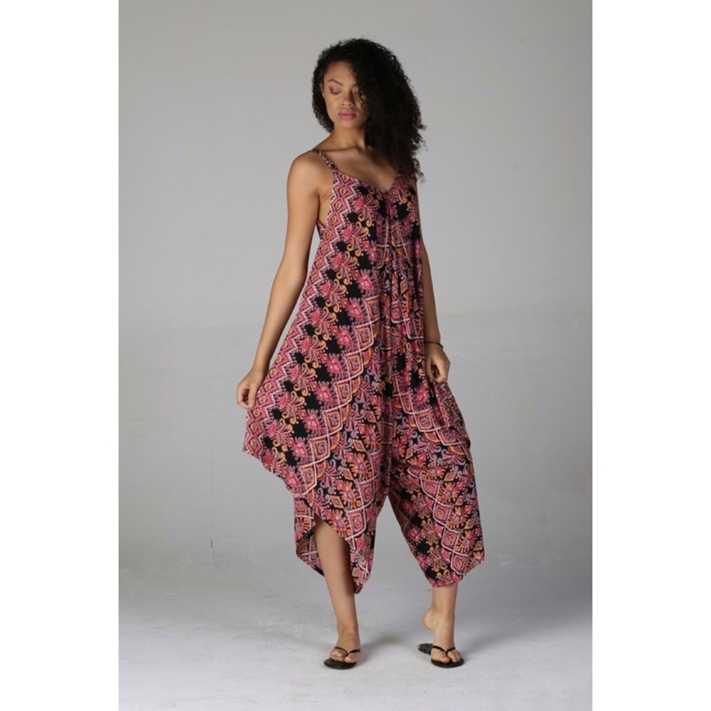 ANGIE Batik Print V Neck Sleeveless Slouchy Harem Jumpsuit Cropped - Picture 5 of 5